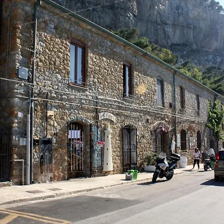 Oltremare B * Cefalù