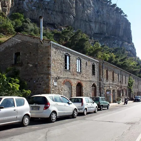 Oltremare B Cefalù
